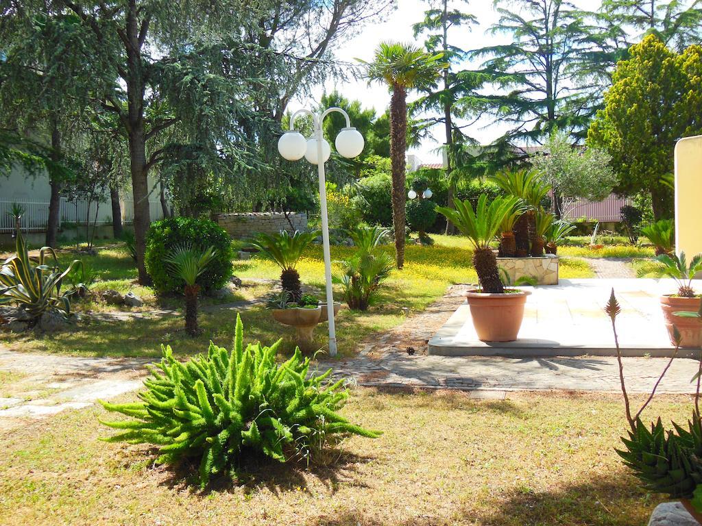 B&B Villa Garden Bisceglie Exteriér fotografie